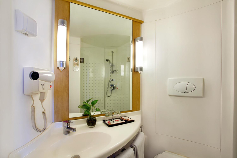 Bathroom 4