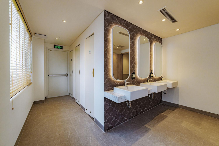 Bathroom 11