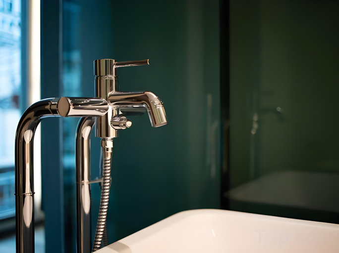 Bathroom 9
