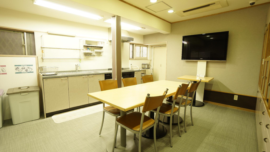 Public Area 2, House Ikebukuro, Toshima