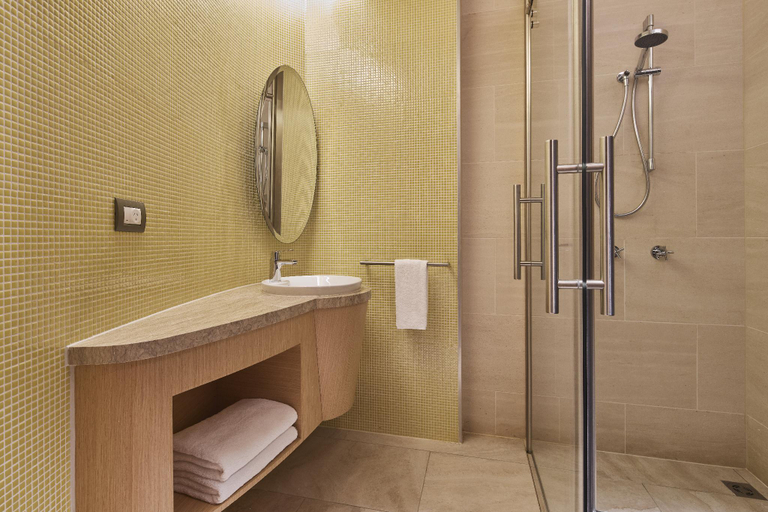 Bathroom 17