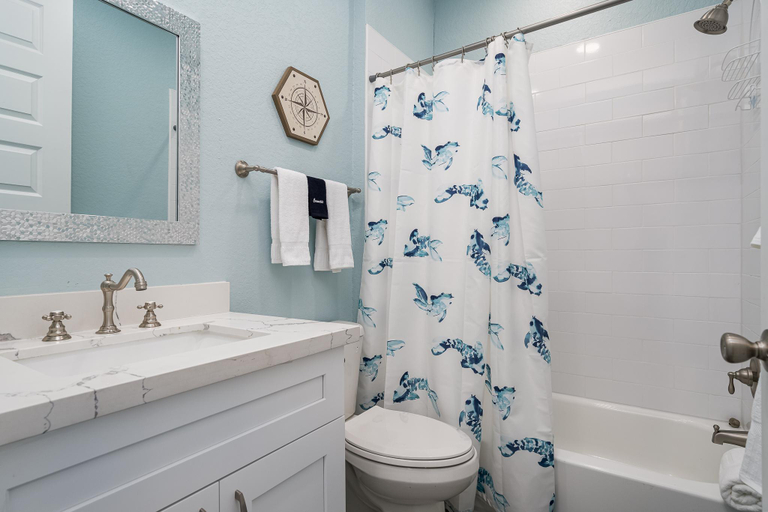 Bathroom 3, Birds on the Bay, Aransas