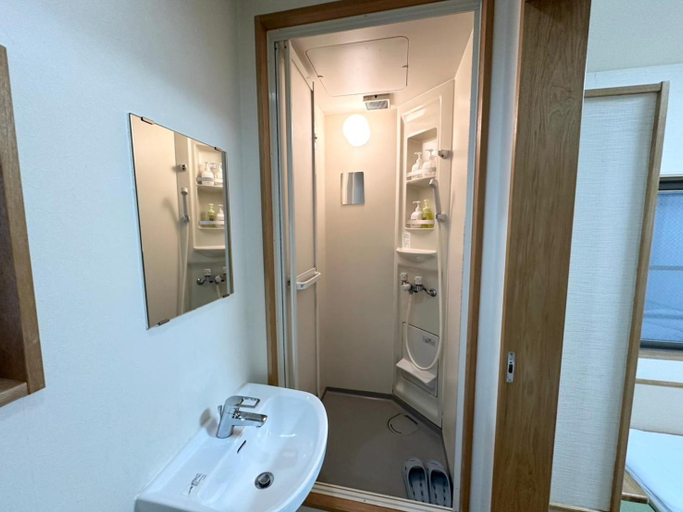 Bathroom, House Ikebukuro, Toshima