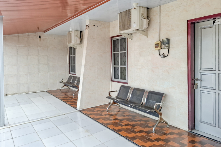 Others 3, Urbanview Hotel Executive Residence Semarang by RedDoorz, Semarang