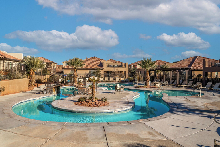 Sport & Beauty 5, Paradise Village by Cloud Dream Homes, Washington
