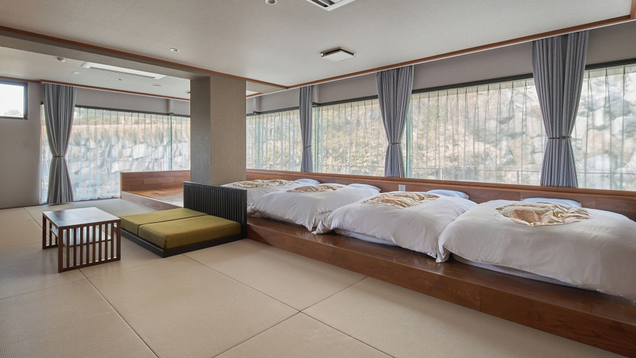Bedroom 3, Mission Hills Hotel, Minano
