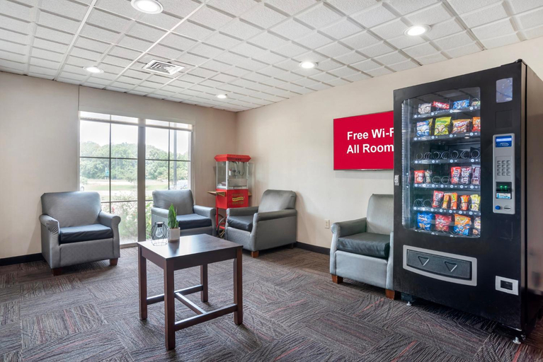 Public Area 3, Red Roof Inn & Suites Vicksburg, Warren