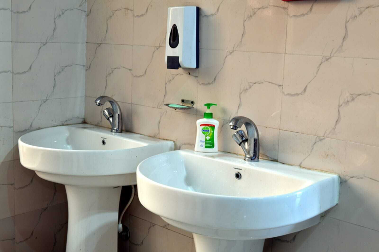 Bathroom, Hotel Mount Pleasant, Garhwal