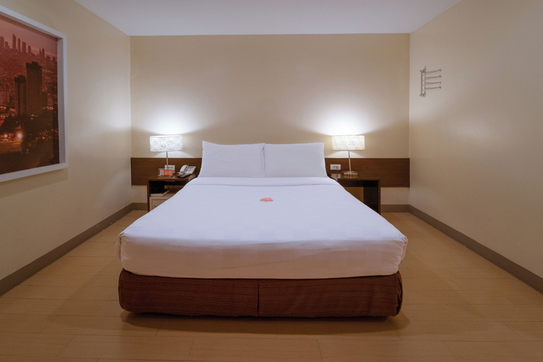 Bedroom 3, Go Hotels Plus Mandaluyong, Pasig City