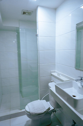 Bathroom 10