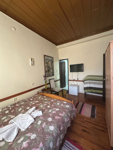 Bedroom 4, Kont Pansiyon, Antalya