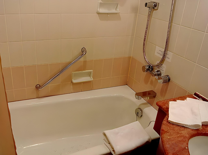 Bathroom 4