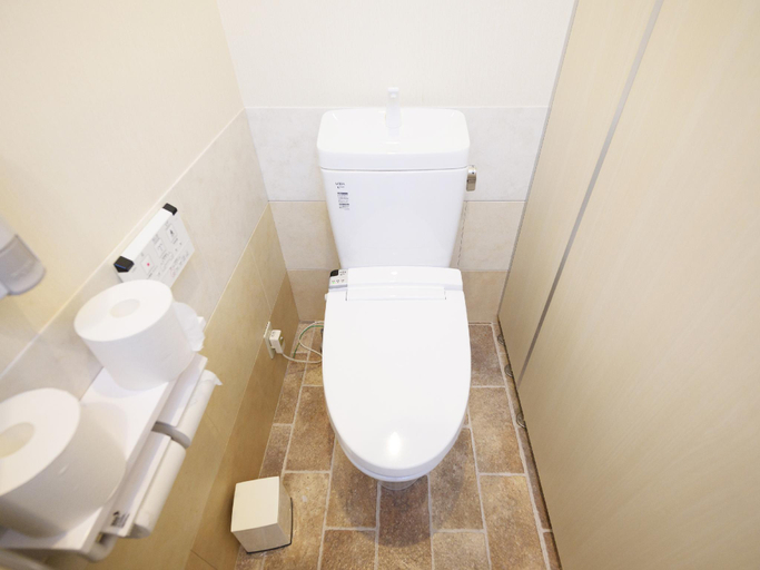 Bathroom 10