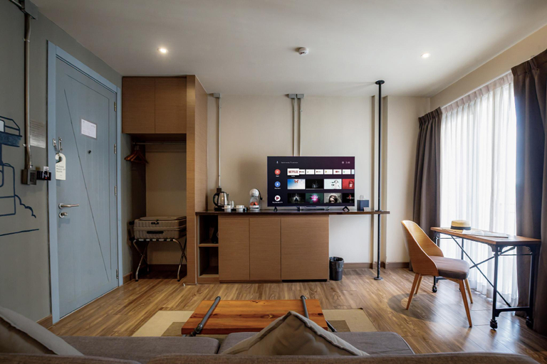 Dining Room 17