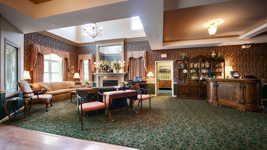 Public Area, Best Western Plus Mentor-Cleveland Northeast, Lake