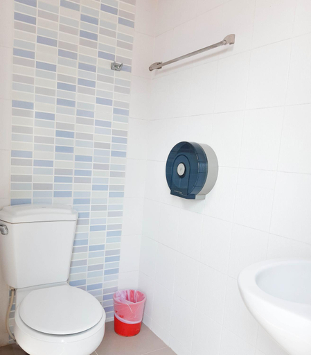 Bathroom 7