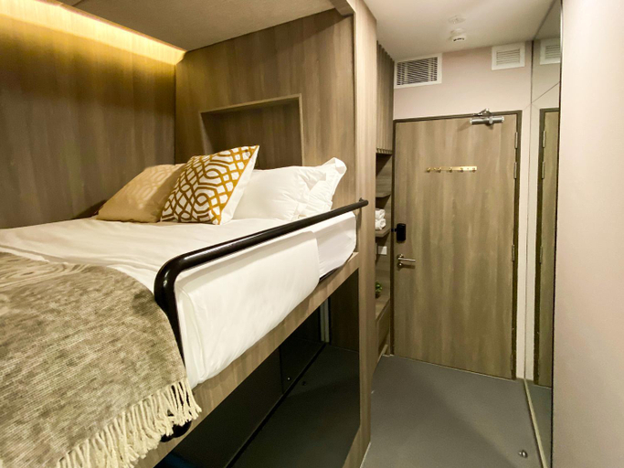 Bedroom 16