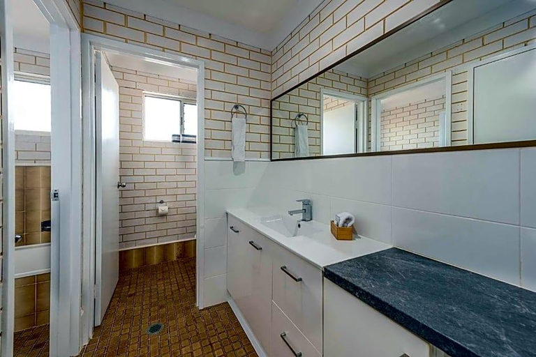 Bathroom 4, Galini Sea View Hotel, Crete
