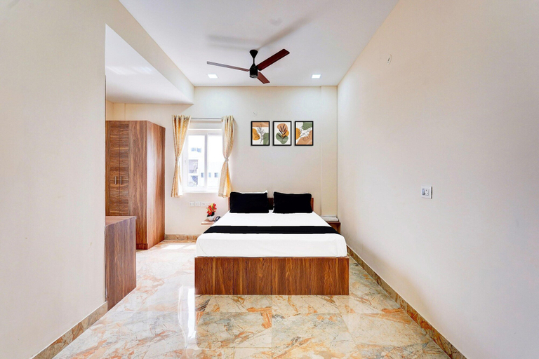 Room 4, Super Hotel O Radha Residency, Kancheepuram