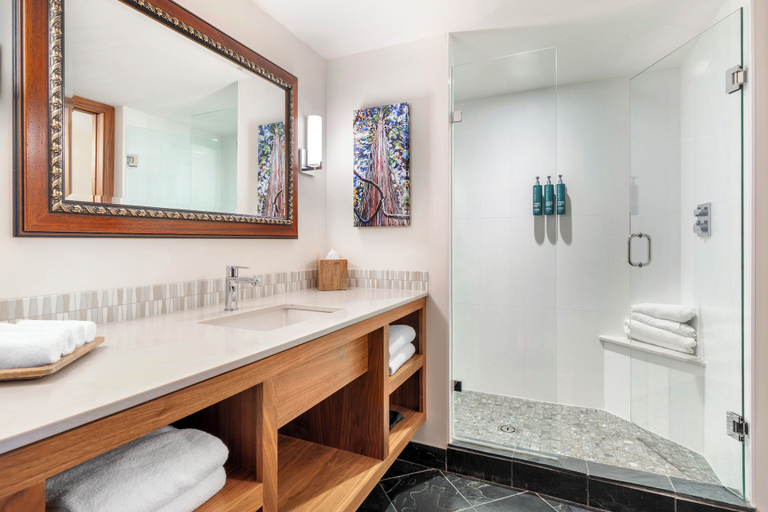 Bathroom 5, Embarc Vancouver, Greater Vancouver