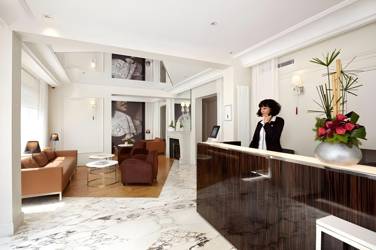 Public Area 3, Hotel Tourisme Avenue, Paris