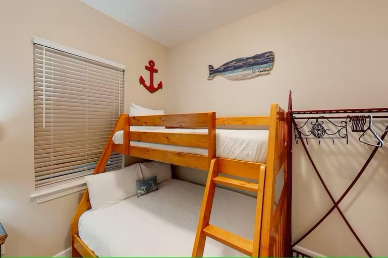 Others 2, Seagrove Highlands 1304, Walton