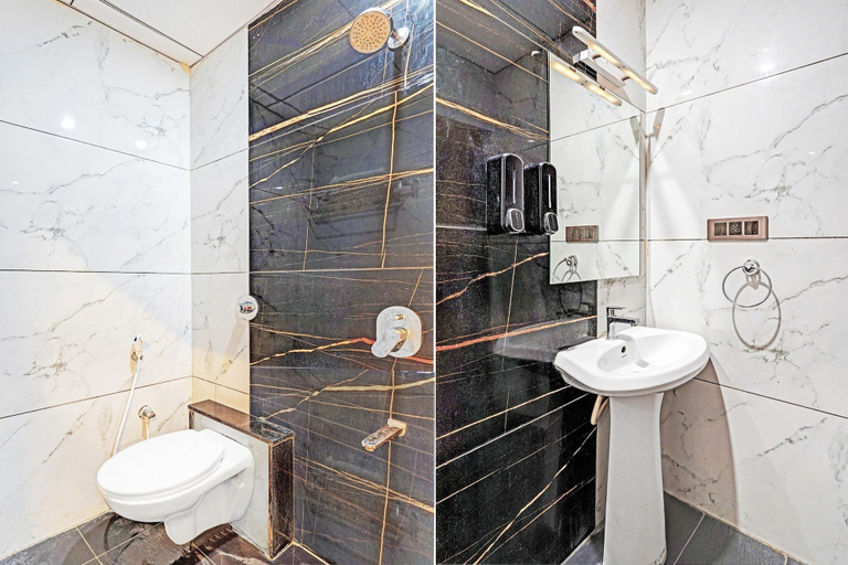 Bathroom 5, Classic Indiranagar Leela Park Domlur, Bangalore
