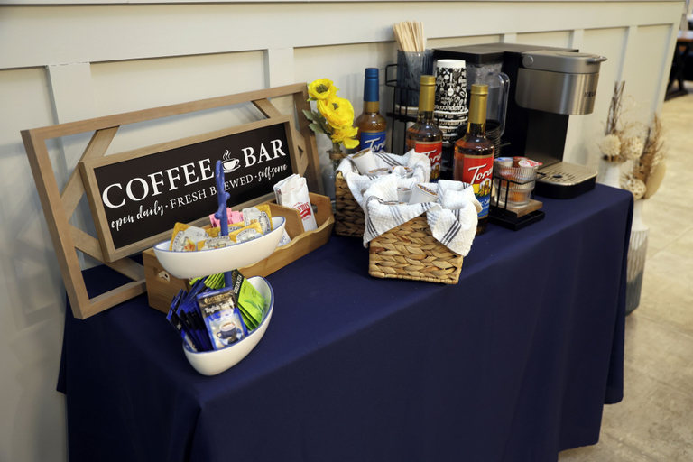 Food & Drinks 4, Harbor Winds Hotel, Sheboygan
