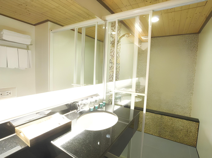 Bathroom 4, Han She Business Hotel, Taipei City