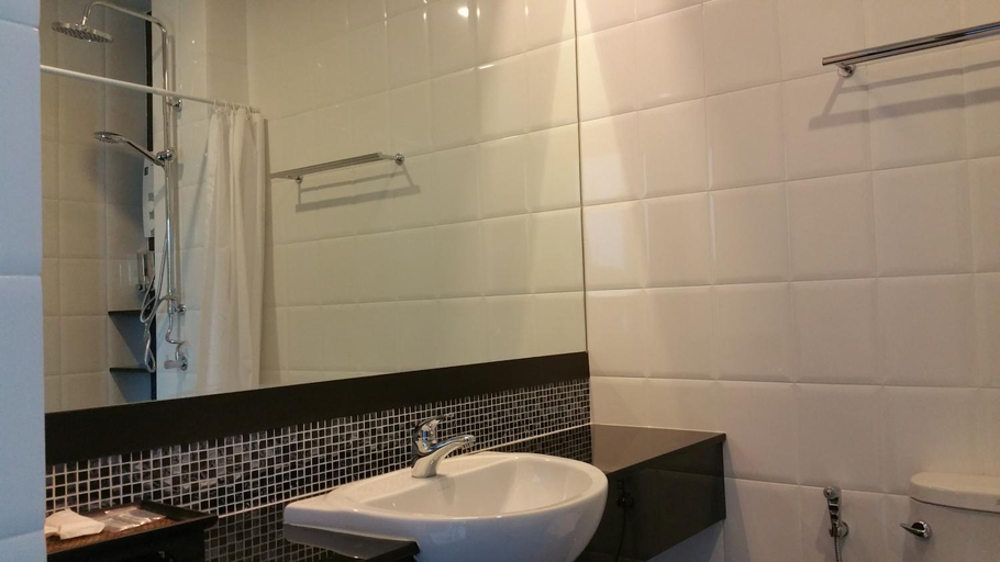 Bathroom 5, Phuket Airport Place, Pulau Phuket