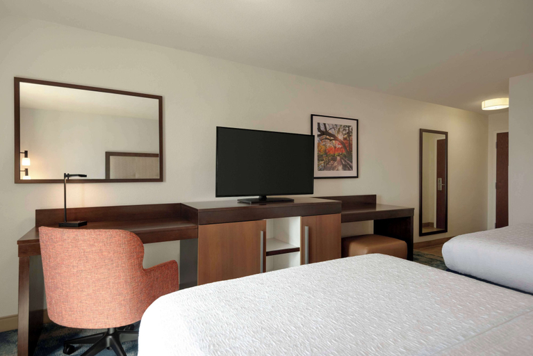 Bedroom 3, Hampton Inn & Suites San Marcos, Hays