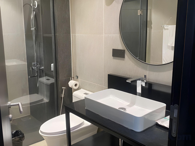 Bathroom 24