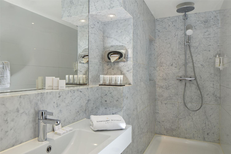Bathroom 4, Hotel Tourisme Avenue, Paris