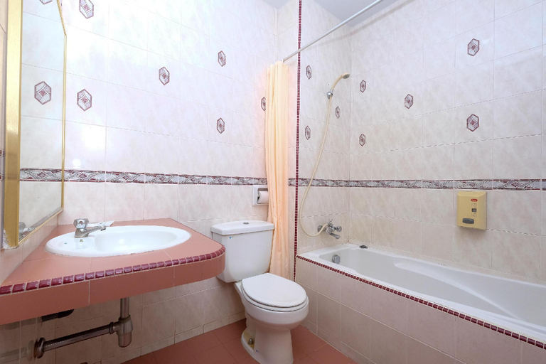 Bathroom 8
