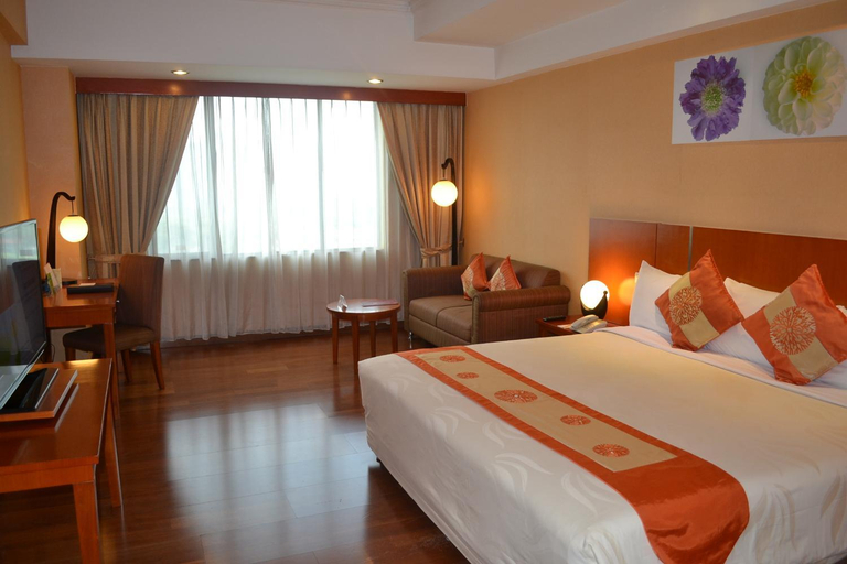 Bedroom 13