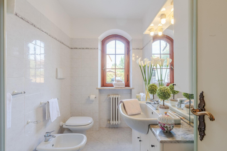 Room 5, Villa Cesare Convenient and Smart, Lucca