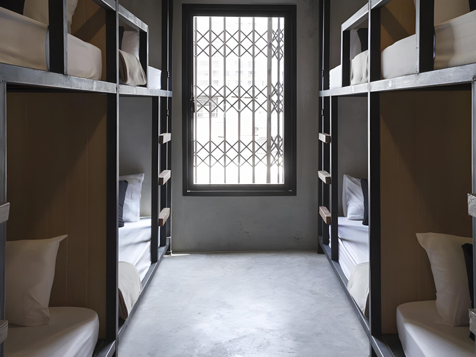 Bedroom 16
