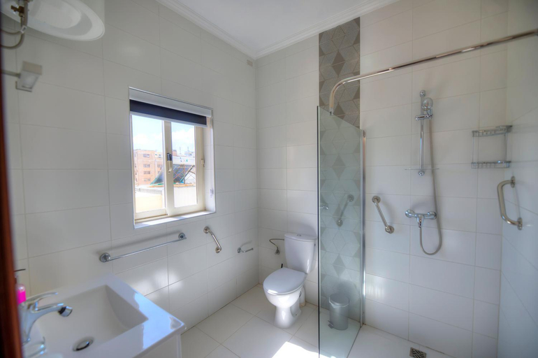 Others 2, Beautifully furnished seafront 4 bedrooms GOSLM-4