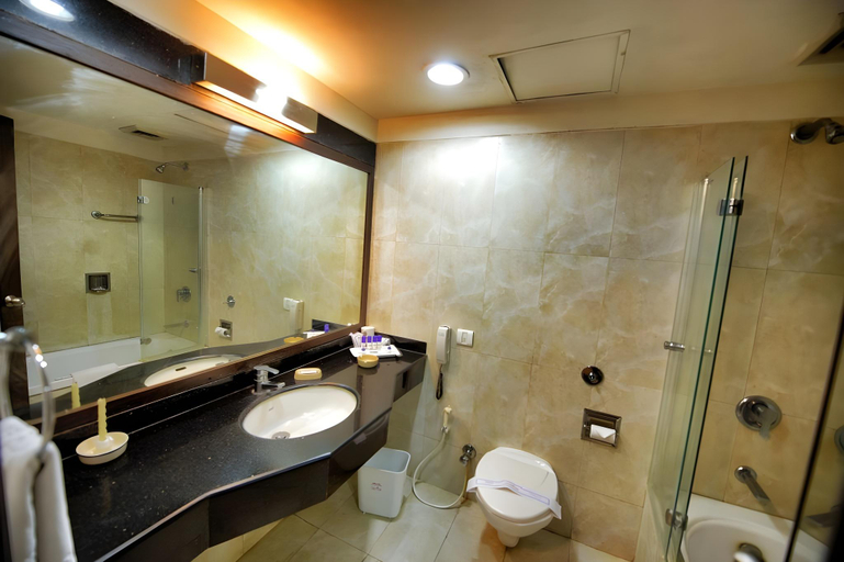 Bathroom 5, Centaur Hotel, Delhi