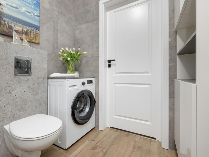 Bathroom 3, Holiday Apartment Rewal Baltic Beach, Gryfice
