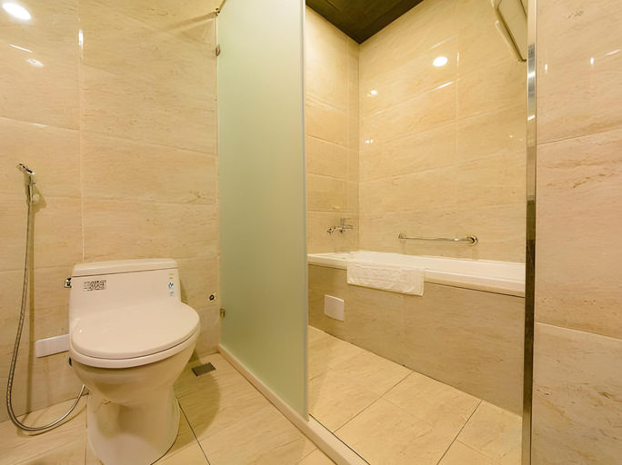 Bathroom 4, Ming Yue Hu Lakeview BnB, Nantou