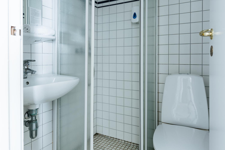 Bathroom 4, City Hotel Nebo, Copenhagen
