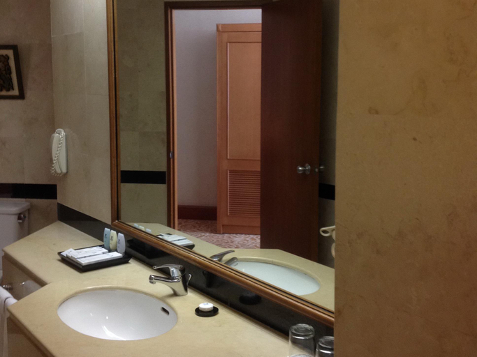 Bathroom 21