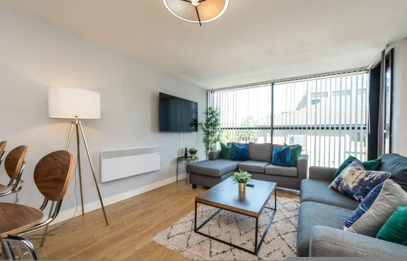 Room 4, Host Apartments The Pall Mall Balcony Apt, Sefton