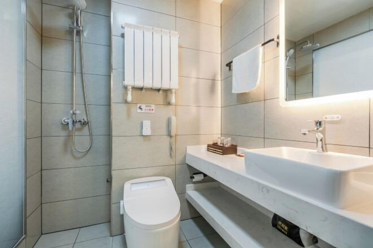 Bathroom 3, Peoples Hotel, Lanzhou