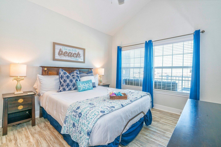 Bedroom 3, Whitecap, Nueces