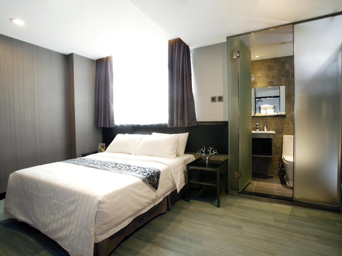 Bedroom 13