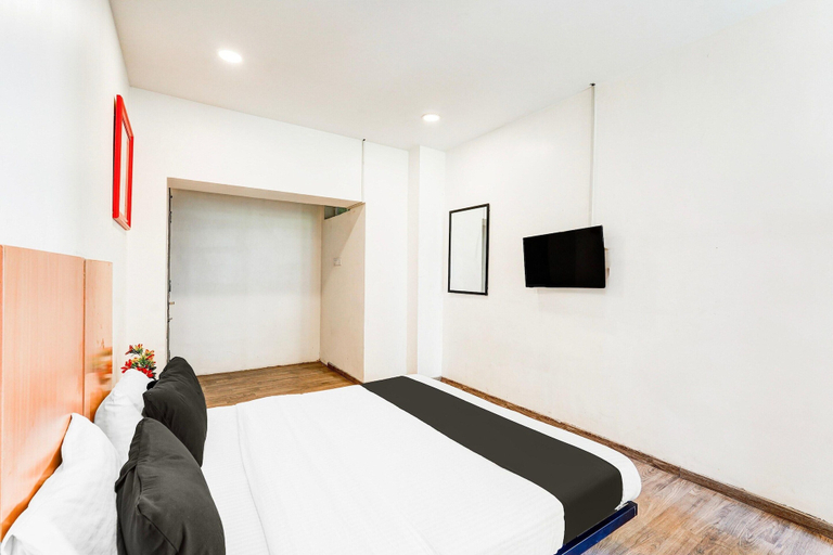 Room 2, Super Collection O OMR Perungudi, Chennai
