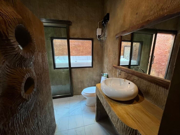 Bathroom 3, Timberland and Fruit Resort, Suan Phung