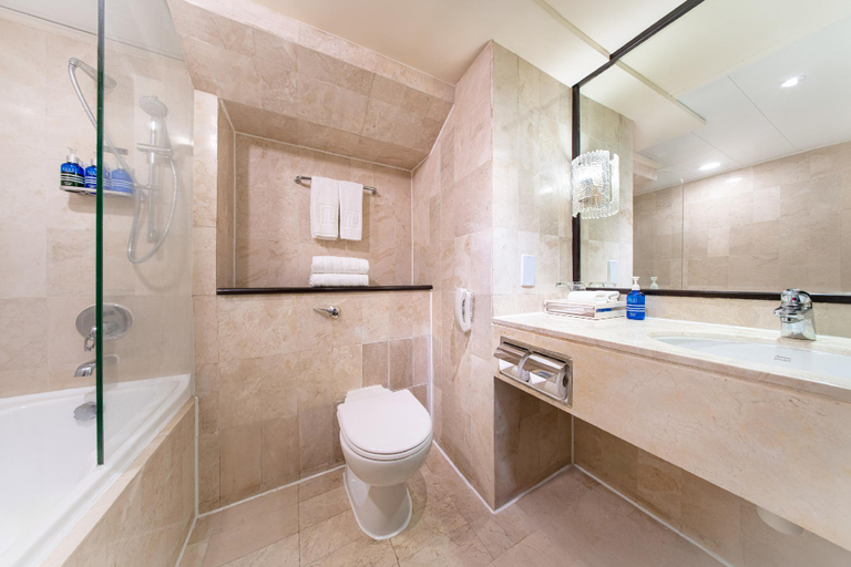 Bathroom 12